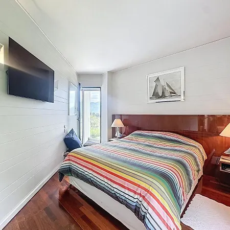 Azur - Elegante Et Detente *