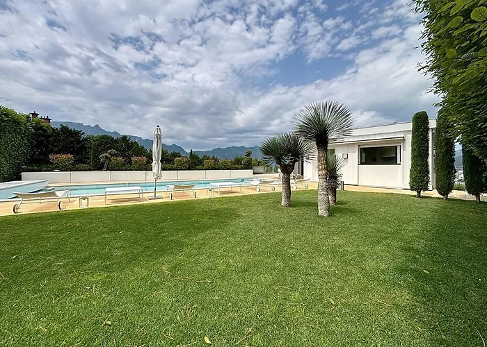 Azur - Elegante Et Detente